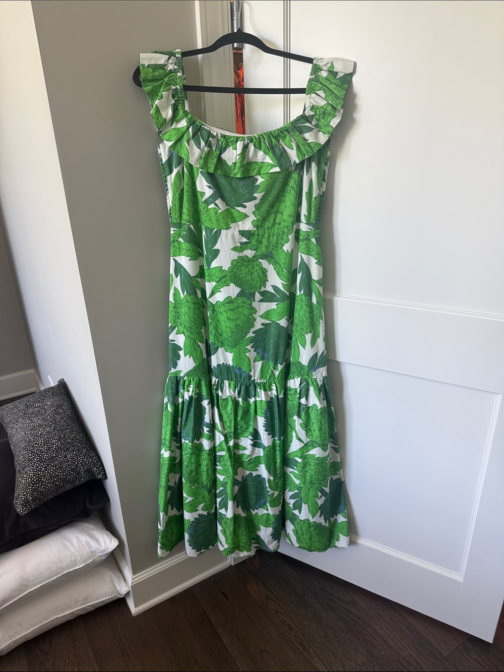 Green Leaf-Print Ruffle Neck Asymmetrical Dress